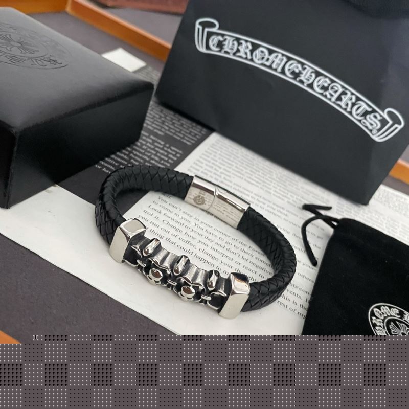 Ch**me He**ts necklaces